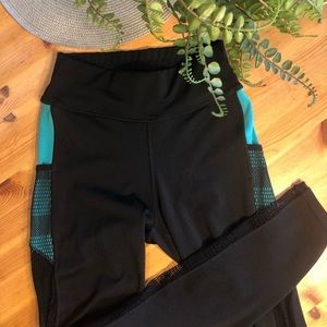 Popfit green and black pocket leggings